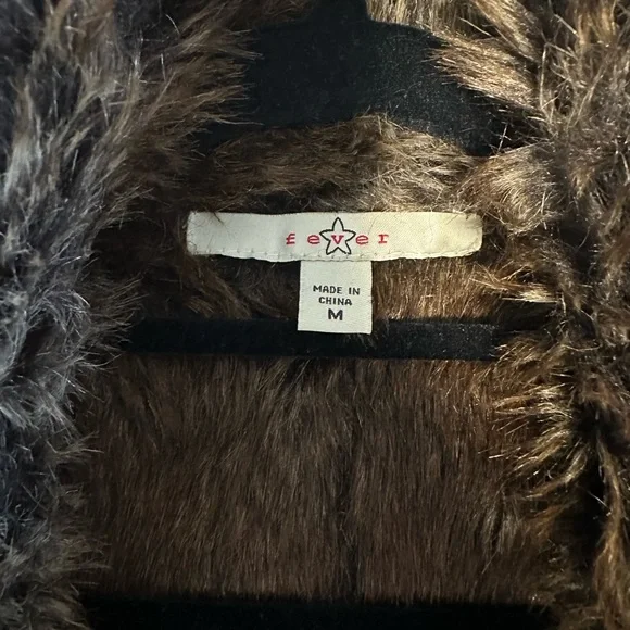 Fever faux fur vest size M - Picture 4 of 4